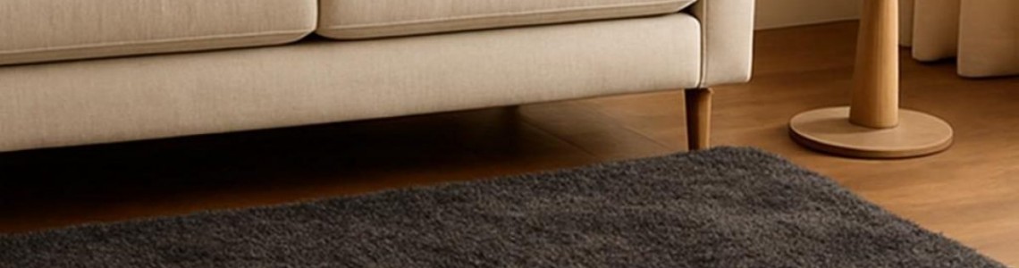 Peluş Halı Konforu: Yumuşak Dokuyla Lüksü Evinize Taşıyan Modeller
